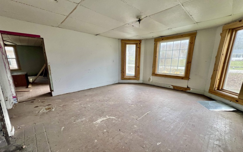 356 Broad Street, Weston, West Virginia 26452, 4 Bedrooms Bedrooms, 7 Rooms Rooms,1 BathroomBathrooms,Single Family Detached,For Sale,Broad,10164054