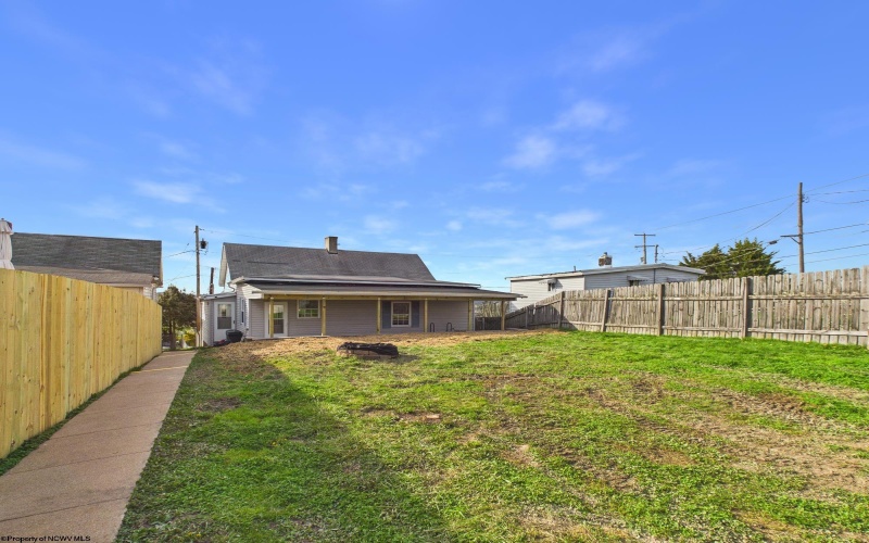 304 Marshall Street, Fairmont, West Virginia 26554, 2 Bedrooms Bedrooms, 7 Rooms Rooms,1 BathroomBathrooms,Single Family Detached,For Sale,Marshall,10164053 304 Marshall Street, Fairmont, West Virginia 26554, 2 Bedrooms Bedrooms, 7 Rooms Rooms,1 BathroomBathrooms,Single Family Detached,For Sale,Marshall,10164053