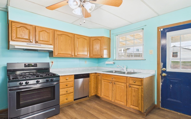 304 Marshall Street, Fairmont, West Virginia 26554, 2 Bedrooms Bedrooms, 7 Rooms Rooms,1 BathroomBathrooms,Single Family Detached,For Sale,Marshall,10164053 304 Marshall Street, Fairmont, West Virginia 26554, 2 Bedrooms Bedrooms, 7 Rooms Rooms,1 BathroomBathrooms,Single Family Detached,For Sale,Marshall,10164053