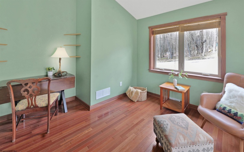 18 Catbird Lane, Terra Alta, West Virginia 26764, 3 Bedrooms Bedrooms, 11 Rooms Rooms,3 BathroomsBathrooms,Single Family Detached,For Sale,Catbird,10164051