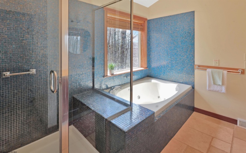 18 Catbird Lane, Terra Alta, West Virginia 26764, 3 Bedrooms Bedrooms, 11 Rooms Rooms,3 BathroomsBathrooms,Single Family Detached,For Sale,Catbird,10164051