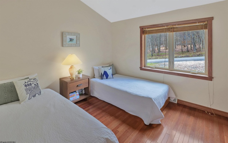 18 Catbird Lane, Terra Alta, West Virginia 26764, 3 Bedrooms Bedrooms, 11 Rooms Rooms,3 BathroomsBathrooms,Single Family Detached,For Sale,Catbird,10164051