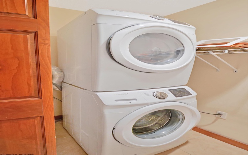 18 Catbird Lane, Terra Alta, West Virginia 26764, 3 Bedrooms Bedrooms, 11 Rooms Rooms,3 BathroomsBathrooms,Single Family Detached,For Sale,Catbird,10164051