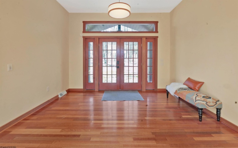 18 Catbird Lane, Terra Alta, West Virginia 26764, 3 Bedrooms Bedrooms, 11 Rooms Rooms,3 BathroomsBathrooms,Single Family Detached,For Sale,Catbird,10164051