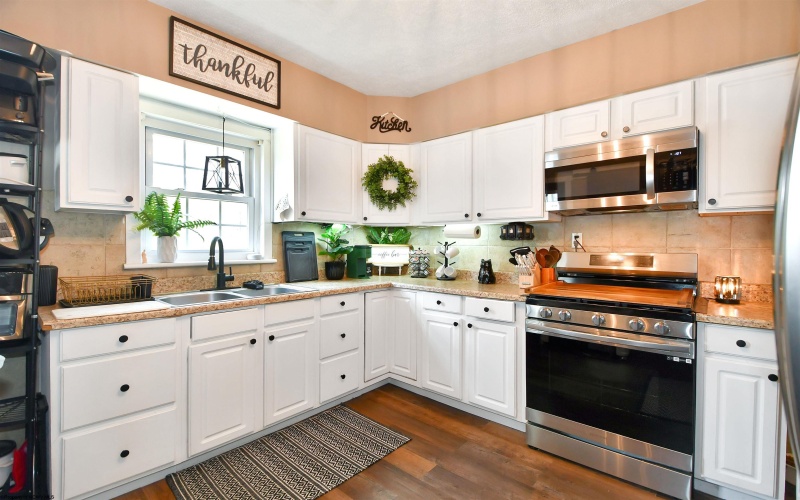 2080 Listravia Avenue, Morgantown, West Virginia 26505, 2 Bedrooms Bedrooms, 8 Rooms Rooms,1 BathroomBathrooms,Single Family Detached,For Sale,Listravia,10164050