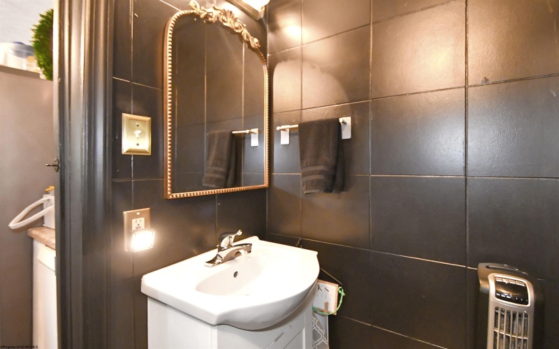 2080 Listravia Avenue, Morgantown, West Virginia 26505, 2 Bedrooms Bedrooms, 8 Rooms Rooms,1 BathroomBathrooms,Single Family Detached,For Sale,Listravia,10164050