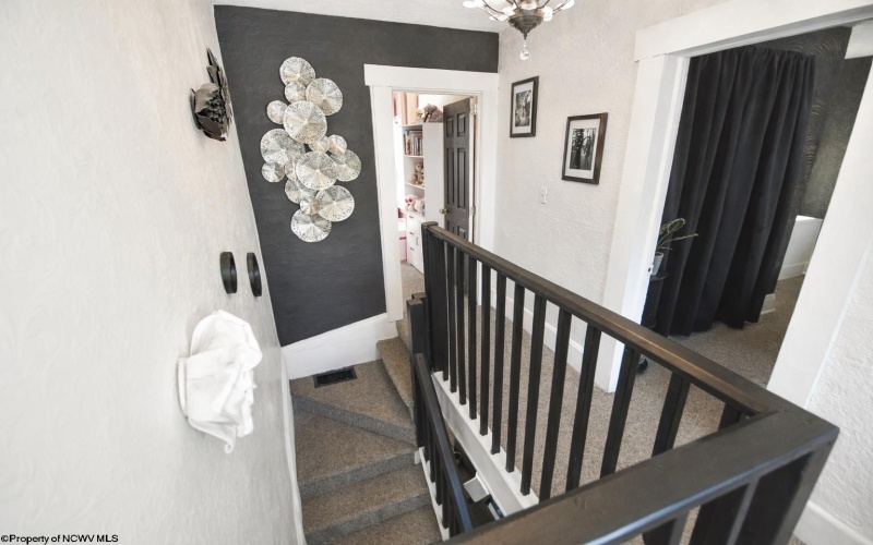 2080 Listravia Avenue, Morgantown, West Virginia 26505, 2 Bedrooms Bedrooms, 8 Rooms Rooms,1 BathroomBathrooms,Single Family Detached,For Sale,Listravia,10164050