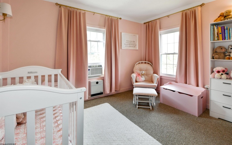 2080 Listravia Avenue, Morgantown, West Virginia 26505, 2 Bedrooms Bedrooms, 8 Rooms Rooms,1 BathroomBathrooms,Single Family Detached,For Sale,Listravia,10164050