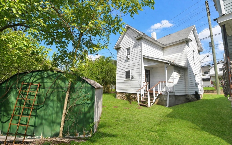 2080 Listravia Avenue, Morgantown, West Virginia 26505, 2 Bedrooms Bedrooms, 8 Rooms Rooms,1 BathroomBathrooms,Single Family Detached,For Sale,Listravia,10164050