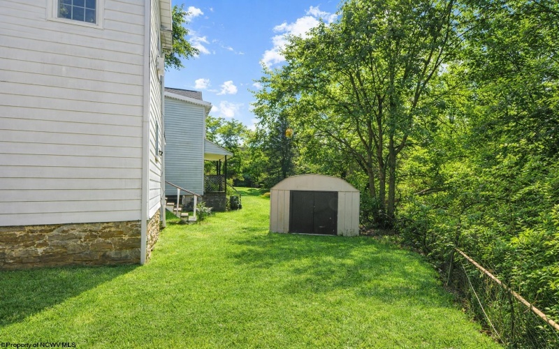 2080 Listravia Avenue, Morgantown, West Virginia 26505, 2 Bedrooms Bedrooms, 8 Rooms Rooms,1 BathroomBathrooms,Single Family Detached,For Sale,Listravia,10164050