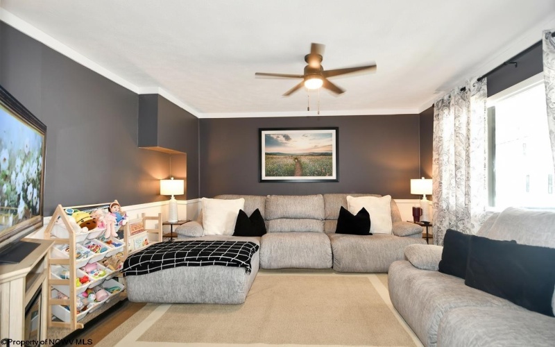 2080 Listravia Avenue, Morgantown, West Virginia 26505, 2 Bedrooms Bedrooms, 8 Rooms Rooms,1 BathroomBathrooms,Single Family Detached,For Sale,Listravia,10164050