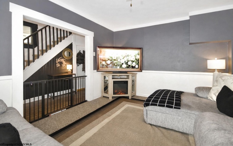 2080 Listravia Avenue, Morgantown, West Virginia 26505, 2 Bedrooms Bedrooms, 8 Rooms Rooms,1 BathroomBathrooms,Single Family Detached,For Sale,Listravia,10164050