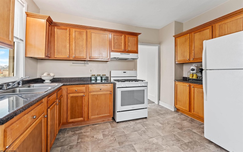 1023 McCoy Street, Fairmont, West Virginia 26554, 2 Bedrooms Bedrooms, 6 Rooms Rooms,1 BathroomBathrooms,Single Family Detached,For Sale,McCoy,10164045