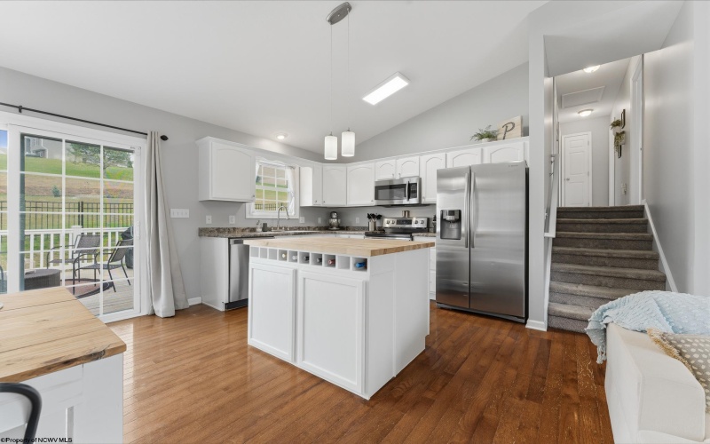 426 Oakmont Court, Morgantown, West Virginia 26527, 3 Bedrooms Bedrooms, 8 Rooms Rooms,3 BathroomsBathrooms,Single Family Detached,For Sale,Oakmont,10164058 426 Oakmont Court, Morgantown, West Virginia 26527, 3 Bedrooms Bedrooms, 8 Rooms Rooms,3 BathroomsBathrooms,Single Family Detached,For Sale,Oakmont,10164058