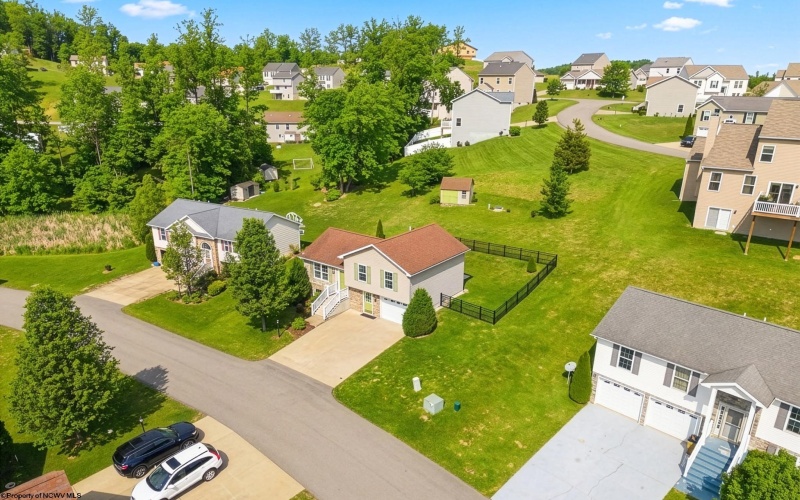 426 Oakmont Court, Morgantown, West Virginia 26527, 3 Bedrooms Bedrooms, 8 Rooms Rooms,3 BathroomsBathrooms,Single Family Detached,For Sale,Oakmont,10164058 426 Oakmont Court, Morgantown, West Virginia 26527, 3 Bedrooms Bedrooms, 8 Rooms Rooms,3 BathroomsBathrooms,Single Family Detached,For Sale,Oakmont,10164058