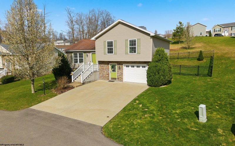 426 Oakmont Court, Morgantown, West Virginia 26527, 3 Bedrooms Bedrooms, 8 Rooms Rooms,3 BathroomsBathrooms,Single Family Detached,For Sale,Oakmont,10164058 426 Oakmont Court, Morgantown, West Virginia 26527, 3 Bedrooms Bedrooms, 8 Rooms Rooms,3 BathroomsBathrooms,Single Family Detached,For Sale,Oakmont,10164058