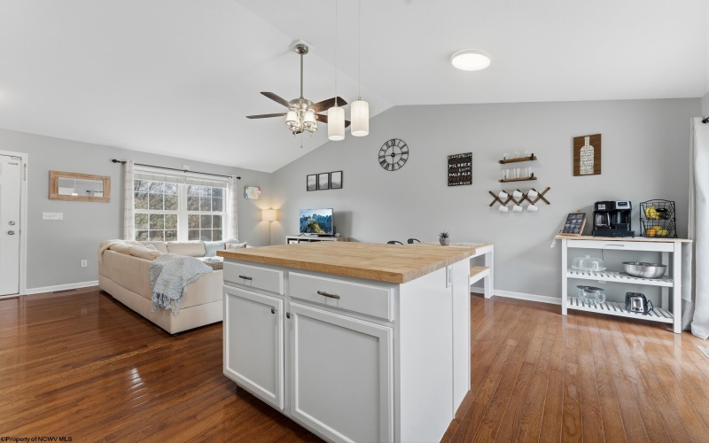 426 Oakmont Court, Morgantown, West Virginia 26527, 3 Bedrooms Bedrooms, 8 Rooms Rooms,3 BathroomsBathrooms,Single Family Detached,For Sale,Oakmont,10164058 426 Oakmont Court, Morgantown, West Virginia 26527, 3 Bedrooms Bedrooms, 8 Rooms Rooms,3 BathroomsBathrooms,Single Family Detached,For Sale,Oakmont,10164058