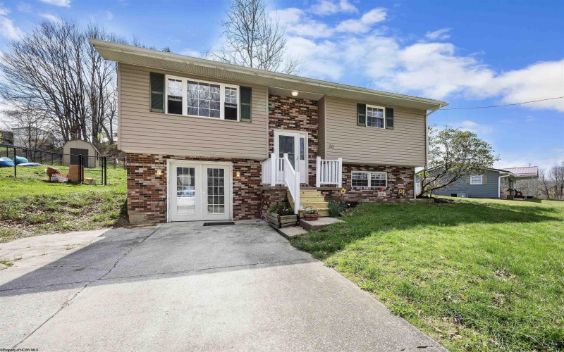 30 Hillside Drive, Buckhannon, West Virginia 26201, 3 Bedrooms Bedrooms, 6 Rooms Rooms,1 BathroomBathrooms,Single Family Detached,For Sale,Hillside,10164057 30 Hillside Drive, Buckhannon, West Virginia 26201, 3 Bedrooms Bedrooms, 6 Rooms Rooms,1 BathroomBathrooms,Single Family Detached,For Sale,Hillside,10164057