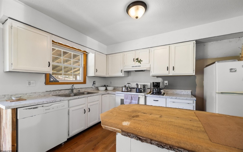 30 Hillside Drive, Buckhannon, West Virginia 26201, 3 Bedrooms Bedrooms, 6 Rooms Rooms,1 BathroomBathrooms,Single Family Detached,For Sale,Hillside,10164057 30 Hillside Drive, Buckhannon, West Virginia 26201, 3 Bedrooms Bedrooms, 6 Rooms Rooms,1 BathroomBathrooms,Single Family Detached,For Sale,Hillside,10164057