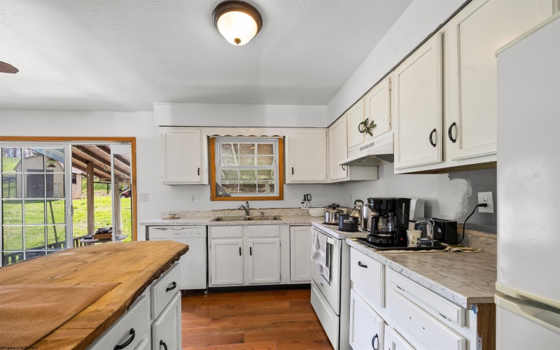 30 Hillside Drive, Buckhannon, West Virginia 26201, 3 Bedrooms Bedrooms, 6 Rooms Rooms,1 BathroomBathrooms,Single Family Detached,For Sale,Hillside,10164057 30 Hillside Drive, Buckhannon, West Virginia 26201, 3 Bedrooms Bedrooms, 6 Rooms Rooms,1 BathroomBathrooms,Single Family Detached,For Sale,Hillside,10164057