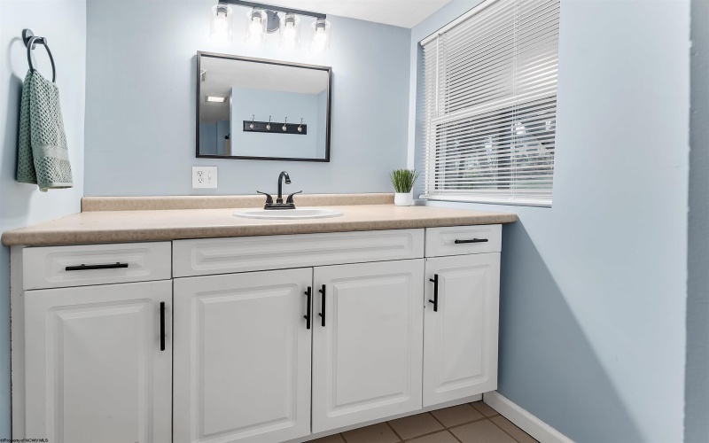 371 Hawk Street, Granville, West Virginia 26534, 2 Bedrooms Bedrooms, 6 Rooms Rooms,2 BathroomsBathrooms,Single Family Detached,For Sale,Hawk,10164065