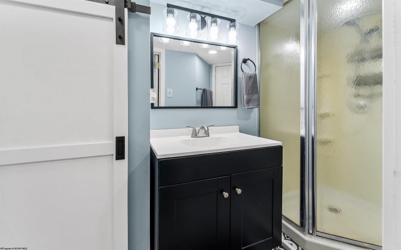 371 Hawk Street, Granville, West Virginia 26534, 2 Bedrooms Bedrooms, 6 Rooms Rooms,2 BathroomsBathrooms,Single Family Detached,For Sale,Hawk,10164065