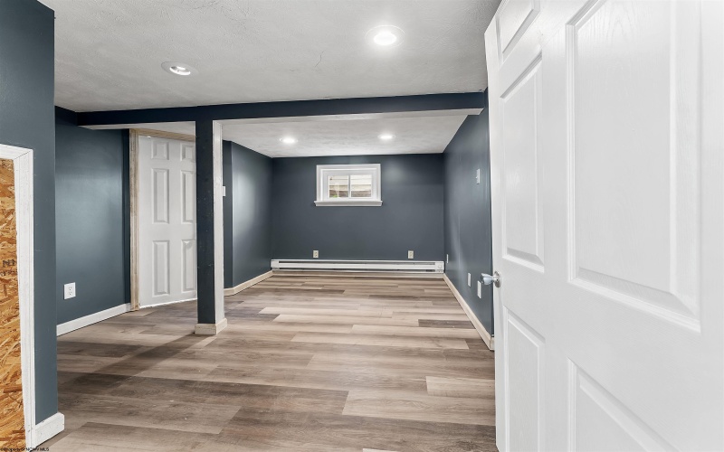 371 Hawk Street, Granville, West Virginia 26534, 2 Bedrooms Bedrooms, 6 Rooms Rooms,2 BathroomsBathrooms,Single Family Detached,For Sale,Hawk,10164065