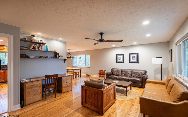 100 Keller Avenue, Fayetteville, West Virginia 25840, 3 Bedrooms Bedrooms, 9 Rooms Rooms,2 BathroomsBathrooms,Single Family Detached,For Sale,Keller,10164064