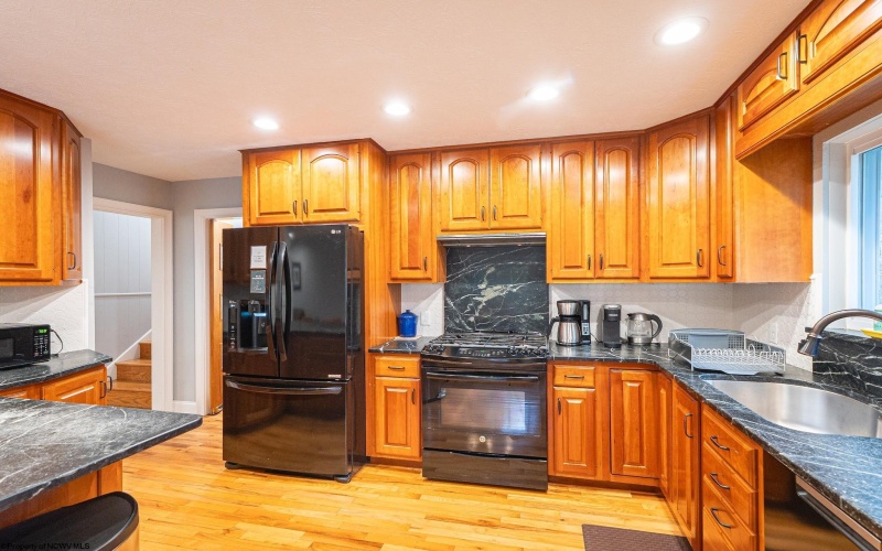 100 Keller Avenue, Fayetteville, West Virginia 25840, 3 Bedrooms Bedrooms, 9 Rooms Rooms,2 BathroomsBathrooms,Single Family Detached,For Sale,Keller,10164064