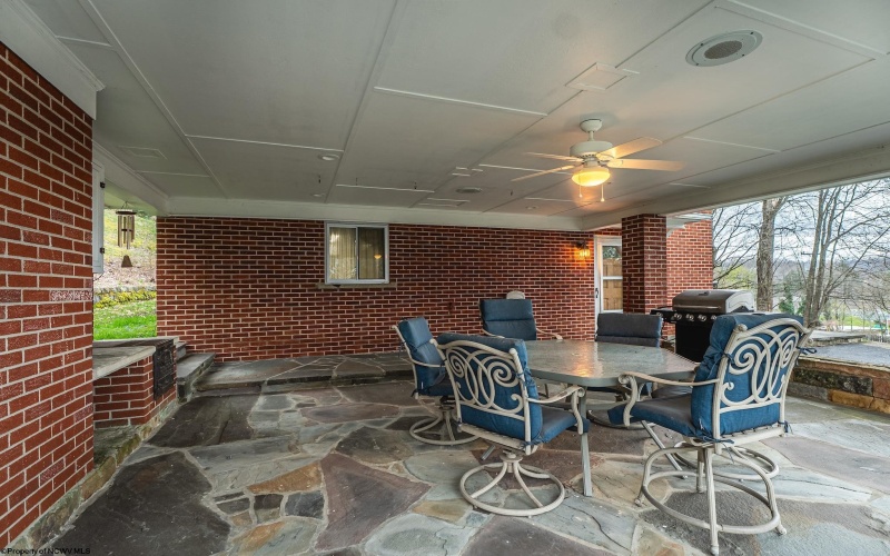 100 Keller Avenue, Fayetteville, West Virginia 25840, 3 Bedrooms Bedrooms, 9 Rooms Rooms,2 BathroomsBathrooms,Single Family Detached,For Sale,Keller,10164064