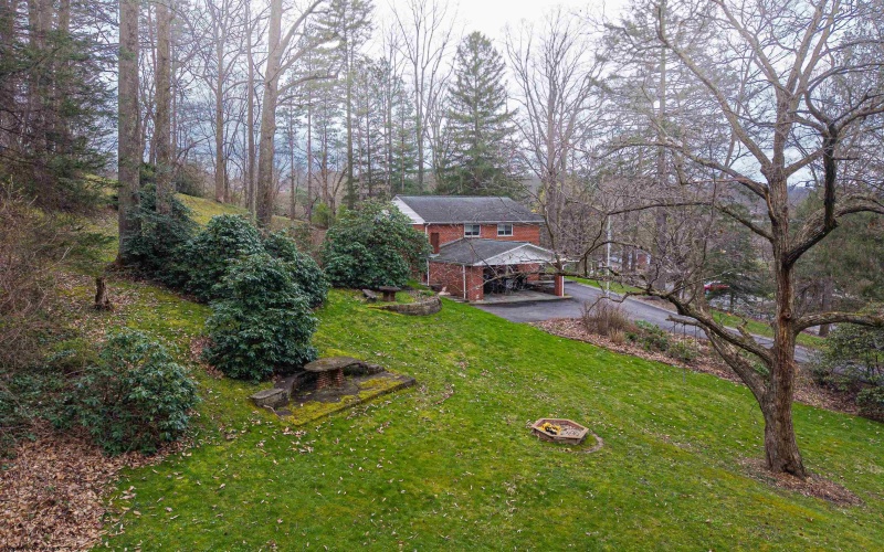 100 Keller Avenue, Fayetteville, West Virginia 25840, 3 Bedrooms Bedrooms, 9 Rooms Rooms,2 BathroomsBathrooms,Single Family Detached,For Sale,Keller,10164064