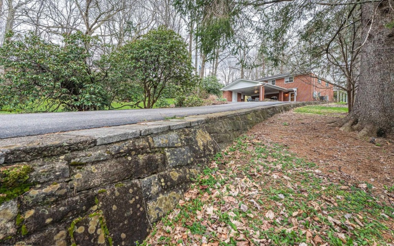 100 Keller Avenue, Fayetteville, West Virginia 25840, 3 Bedrooms Bedrooms, 9 Rooms Rooms,2 BathroomsBathrooms,Single Family Detached,For Sale,Keller,10164064