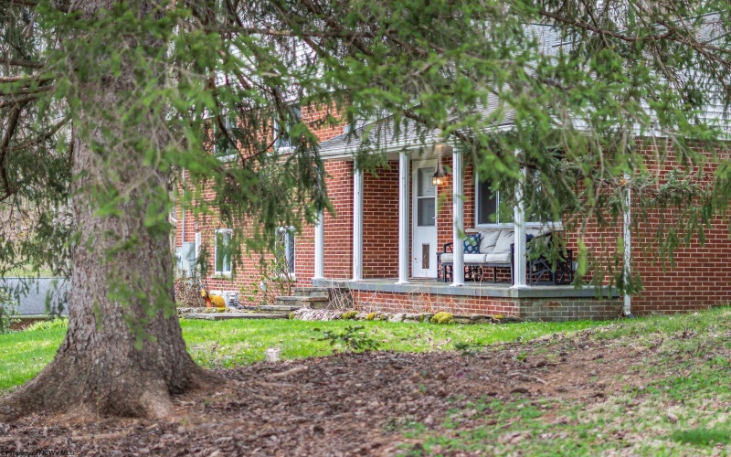 100 Keller Avenue, Fayetteville, West Virginia 25840, 3 Bedrooms Bedrooms, 9 Rooms Rooms,2 BathroomsBathrooms,Single Family Detached,For Sale,Keller,10164064