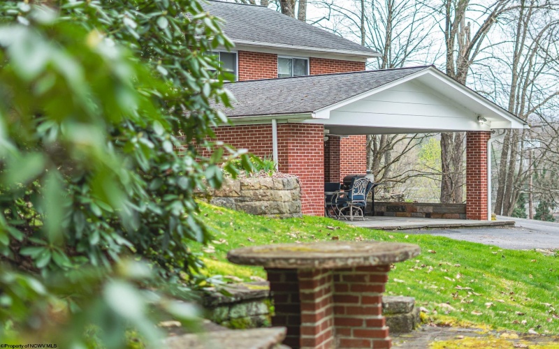 100 Keller Avenue, Fayetteville, West Virginia 25840, 3 Bedrooms Bedrooms, 9 Rooms Rooms,2 BathroomsBathrooms,Single Family Detached,For Sale,Keller,10164064