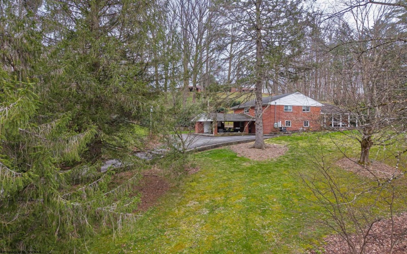 100 Keller Avenue, Fayetteville, West Virginia 25840, 3 Bedrooms Bedrooms, 9 Rooms Rooms,2 BathroomsBathrooms,Single Family Detached,For Sale,Keller,10164064