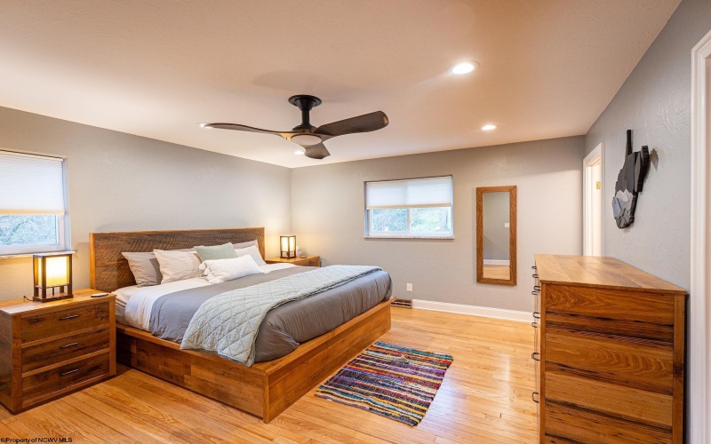 100 Keller Avenue, Fayetteville, West Virginia 25840, 3 Bedrooms Bedrooms, 9 Rooms Rooms,2 BathroomsBathrooms,Single Family Detached,For Sale,Keller,10164064