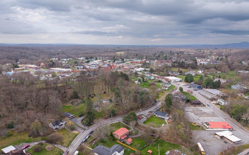 100 Keller Avenue, Fayetteville, West Virginia 25840, 3 Bedrooms Bedrooms, 9 Rooms Rooms,2 BathroomsBathrooms,Single Family Detached,For Sale,Keller,10164064