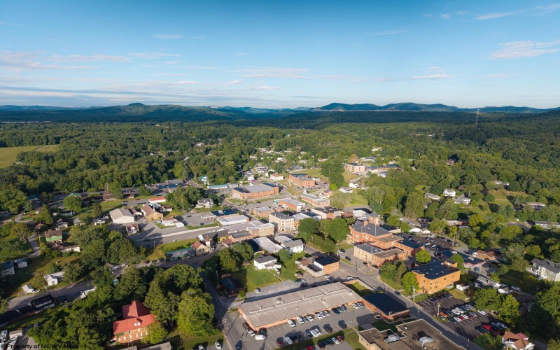 100 Keller Avenue, Fayetteville, West Virginia 25840, 3 Bedrooms Bedrooms, 9 Rooms Rooms,2 BathroomsBathrooms,Single Family Detached,For Sale,Keller,10164064