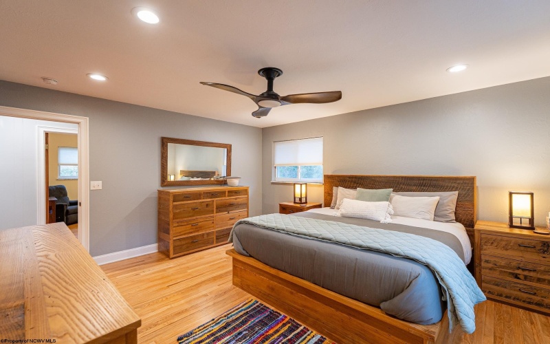 100 Keller Avenue, Fayetteville, West Virginia 25840, 3 Bedrooms Bedrooms, 9 Rooms Rooms,2 BathroomsBathrooms,Single Family Detached,For Sale,Keller,10164064