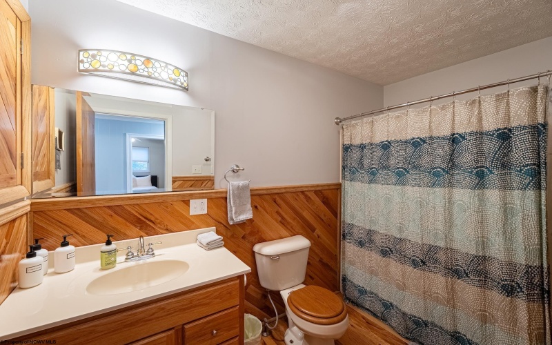 100 Keller Avenue, Fayetteville, West Virginia 25840, 3 Bedrooms Bedrooms, 9 Rooms Rooms,2 BathroomsBathrooms,Single Family Detached,For Sale,Keller,10164064