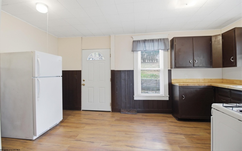 245 Austin Avenue, Clarksburg, West Virginia 26301, 2 Bedrooms Bedrooms, 5 Rooms Rooms,1 BathroomBathrooms,Single Family Detached,For Sale,Austin,10164073 245 Austin Avenue, Clarksburg, West Virginia 26301, 2 Bedrooms Bedrooms, 5 Rooms Rooms,1 BathroomBathrooms,Single Family Detached,For Sale,Austin,10164073