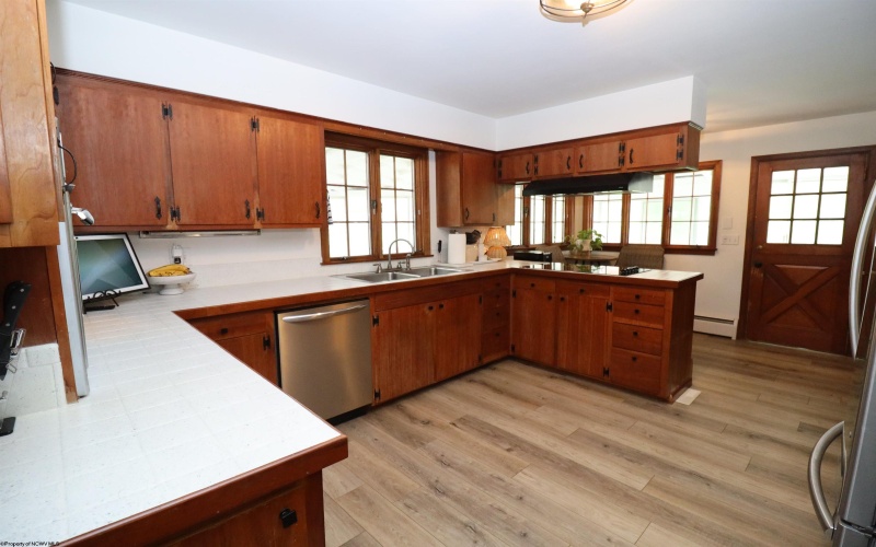 114 High Street, Elkins, West Virginia 26241, 4 Bedrooms Bedrooms, 8 Rooms Rooms,2 BathroomsBathrooms,Single Family Detached,For Sale,High,10164093