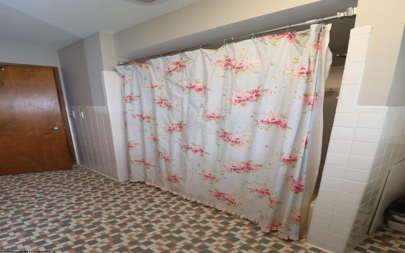 114 High Street, Elkins, West Virginia 26241, 4 Bedrooms Bedrooms, 8 Rooms Rooms,2 BathroomsBathrooms,Single Family Detached,For Sale,High,10164093