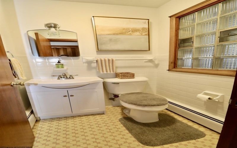 114 High Street, Elkins, West Virginia 26241, 4 Bedrooms Bedrooms, 8 Rooms Rooms,2 BathroomsBathrooms,Single Family Detached,For Sale,High,10164093