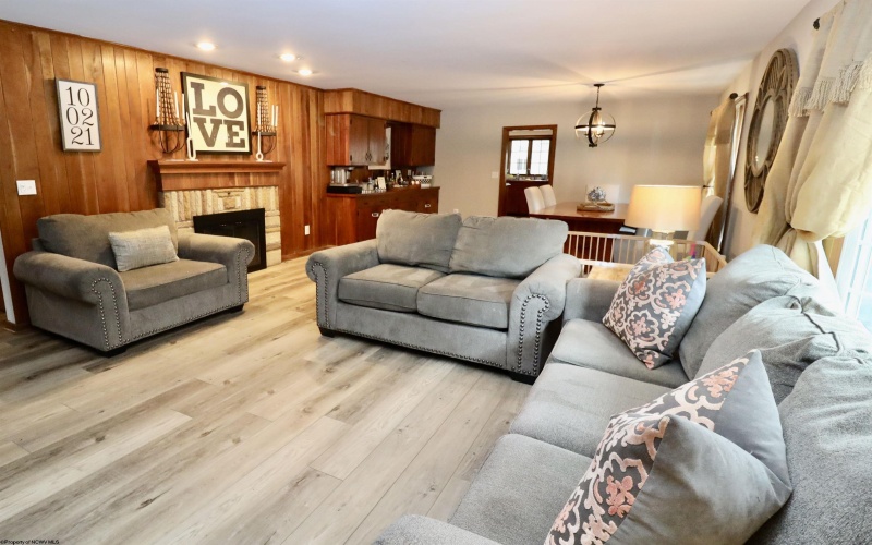 114 High Street, Elkins, West Virginia 26241, 4 Bedrooms Bedrooms, 8 Rooms Rooms,2 BathroomsBathrooms,Single Family Detached,For Sale,High,10164093