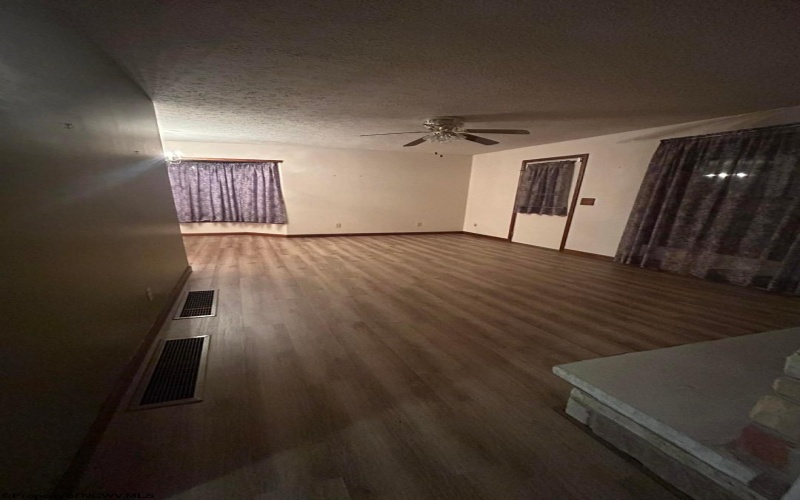 1906 Tallmansville Road, Buckhannon, West Virginia 26201, ,Multi-unit/income,For Sale,Tallmansville,10164077 1906 Tallmansville Road, Buckhannon, West Virginia 26201, ,Multi-unit/income,For Sale,Tallmansville,10164077