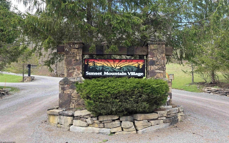 102 Northern Trail, Snowshoe, West Virginia 26291, 4 Bedrooms Bedrooms, 7 Rooms Rooms,4 BathroomsBathrooms,Single Family Detached,For Sale,Northern,10164092 102 Northern Trail, Snowshoe, West Virginia 26291, 4 Bedrooms Bedrooms, 7 Rooms Rooms,4 BathroomsBathrooms,Single Family Detached,For Sale,Northern,10164092