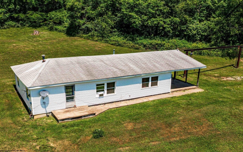 200 Rosedale Hill Road, Maidsville, West Virginia 26541, 1 Bedroom Bedrooms, 5 Rooms Rooms,1 BathroomBathrooms,Single Family Detached,For Sale,Rosedale Hill,10164090