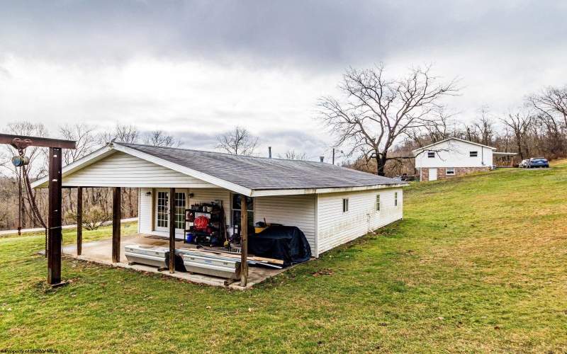 200 Rosedale Hill Road, Maidsville, West Virginia 26541, 1 Bedroom Bedrooms, 5 Rooms Rooms,1 BathroomBathrooms,Single Family Detached,For Sale,Rosedale Hill,10164090