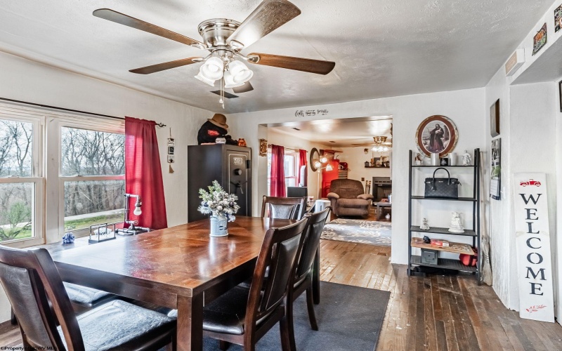 200 Rosedale Hill Road, Maidsville, West Virginia 26541, 1 Bedroom Bedrooms, 5 Rooms Rooms,1 BathroomBathrooms,Single Family Detached,For Sale,Rosedale Hill,10164090